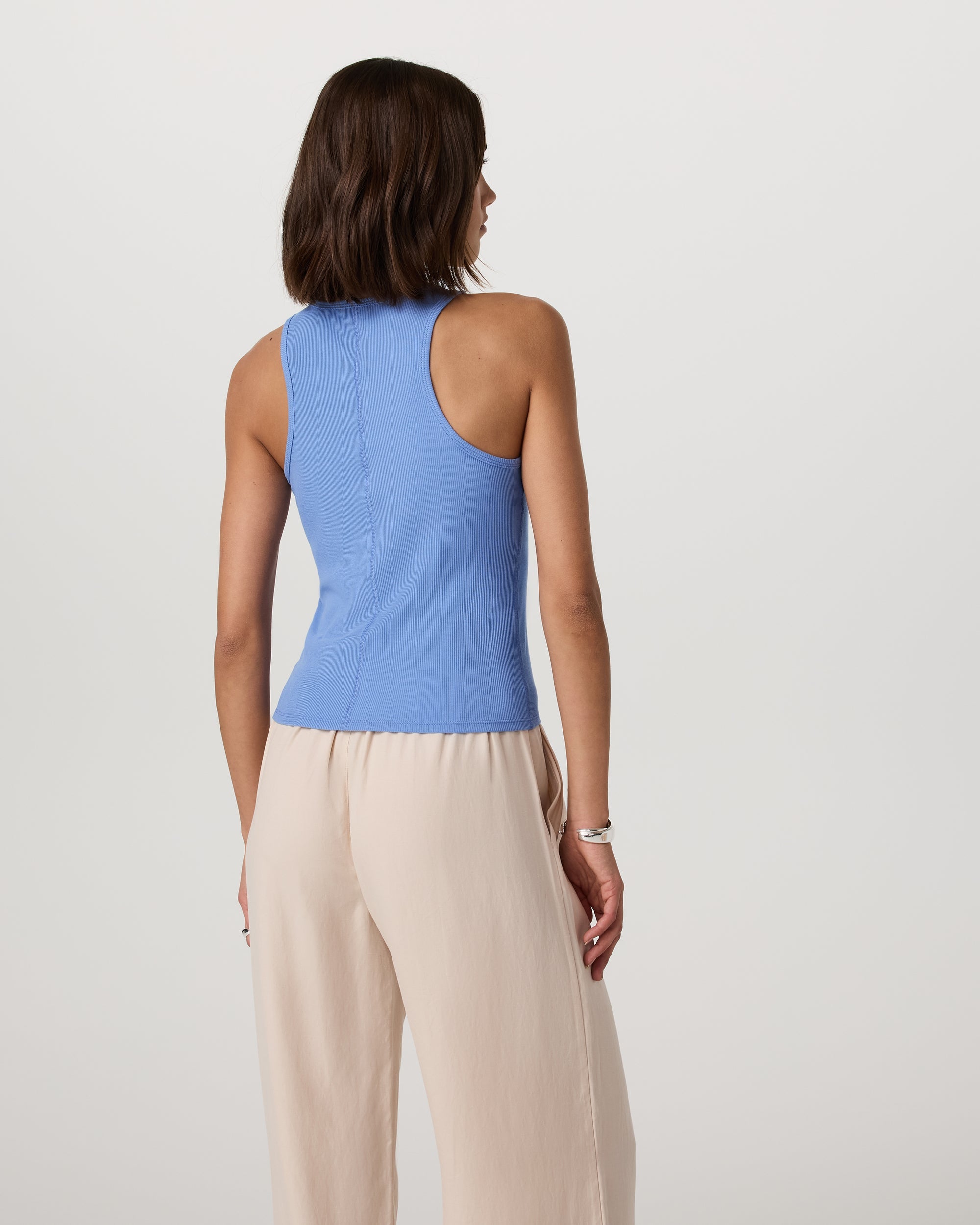 Breeze active tank